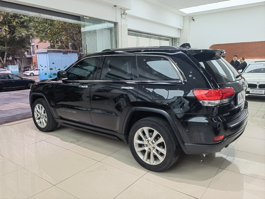JEEP Grand Cherokee 2017 Modell 3.0L 4X4 AWD in perfektem Zustand Maximaldrehmoment 200-300Nm
