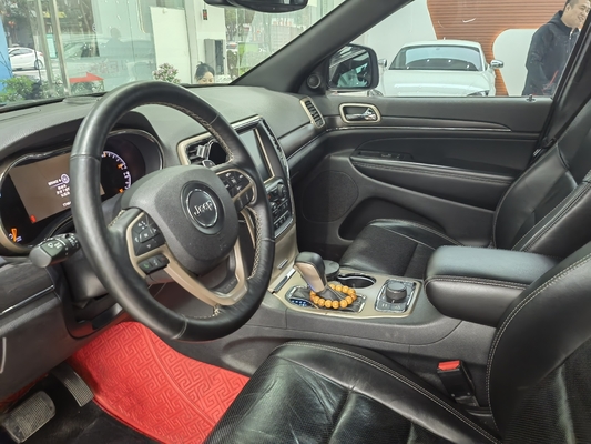 JEEP Grand Cherokee 2017 Modell 3.0L 4X4 AWD in perfektem Zustand Maximaldrehmoment 200-300Nm
