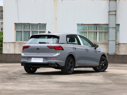 Upgrade Your Ride 2023 Golf Facelift 208 TSL DSG PRO Kleiner SUV mit LED Tageslicht