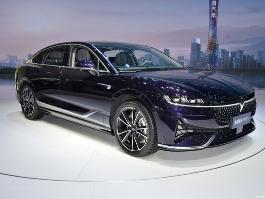 2023 Lantu Dongfeng Voyah Passion Voyah Zhuiguang Phev Plug In Hybrid 4WD Langstreckenfahrzeug