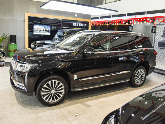 BAIC BJ90 SUV 90% MB GLS450 Teile Höchstgeschwindigkeit 245KM/h Maximale Leistung 300-400PS Großer Rabatt