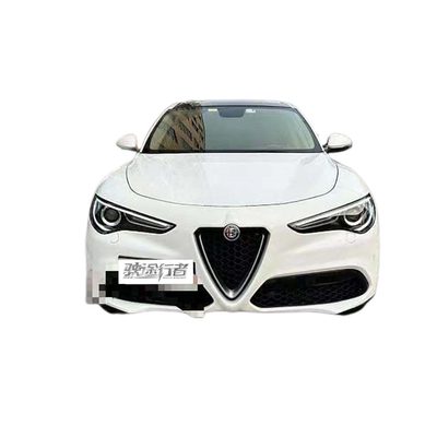 64 Liter Tankkapazität Alfa Romeo Stelvio Q4 Sport SUV in gutem Zustand Höchstgeschwindigkeit 230KM/h
