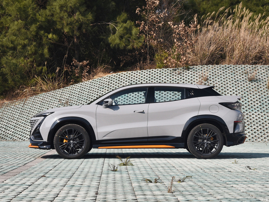 2023 Linkslenkung Changan UNI-T 1.5T Sport Flaggschiff Kompakt-SUV mit Panorama-Sonnendach