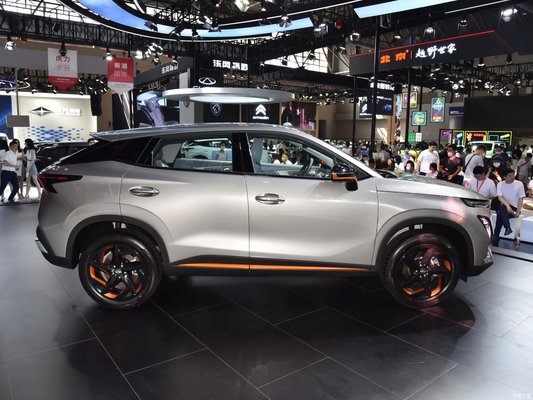 4400*1830*1588mm 2022 2023 Kompakter Benzin-SUV 1.6T 197 PS 7 DCT Chery Omoda C5 5 Autos