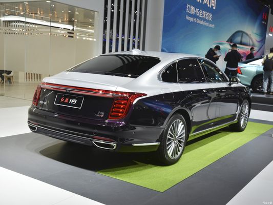 ESC-ausgestattete Hongqi H9 2.0T Limousine Elektrische Rückspiegel und für optimales Fahren