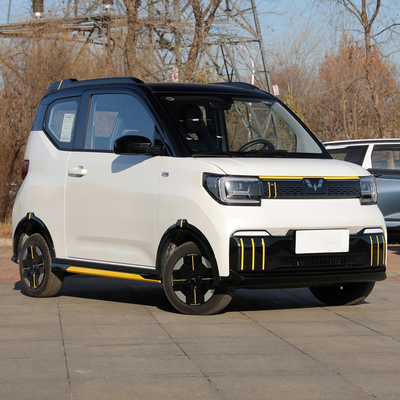 Budgetfreundliche Mini-Elektroautos Wuling Hongguang Mini EV LED Scheinwerfer 200km 300km