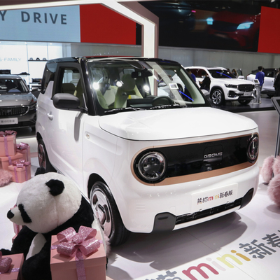 Bereit für die Auslieferung 2022 Geely Panda Mini EV 4-Sitzer reiner Elektroauto 120km / 200km Reichweite