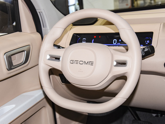Bereit für die Auslieferung 2022 Geely Panda Mini EV 4-Sitzer reiner Elektroauto 120km / 200km Reichweite