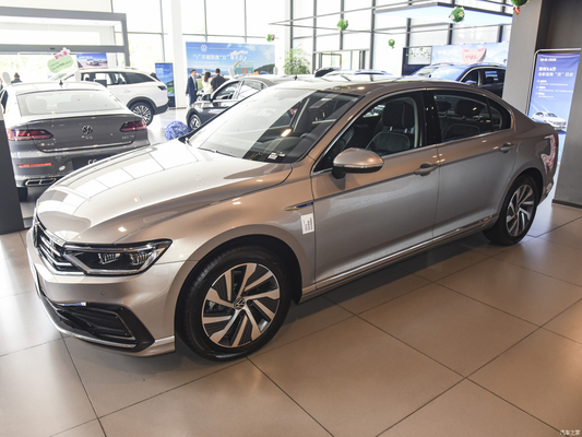 116 kW Gesamtmotorleistung 2022 Magotan Plug-in Hybrid GTE Luxus 4-Türer 5-Sitzer Fahrzeug