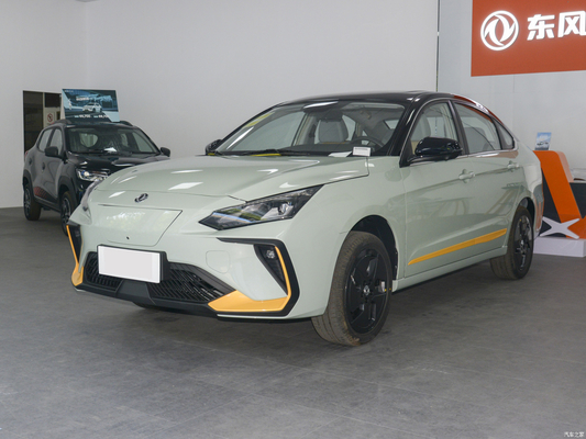 Als Bild 2023 Dongfeng Aeolus E70 Yizhi Version 420KM Akkulaufzeit Hybrid-Treibstofftyp