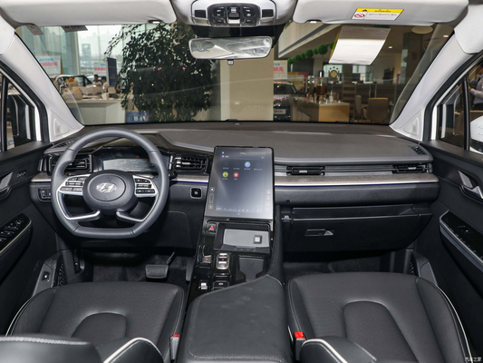 2022 Linkslenker 207T GDi 5-Türer 7-Sitzer MPV Benzinwagen mit Auto-Entertainment-System