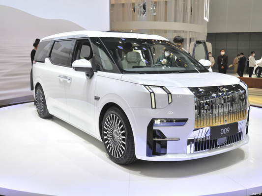 Elektrische Kopilot Sitzanpassung 2022 Geely Zeekr 009 MPV WE ME 702KM 822KM EV Car