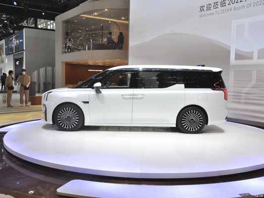 Elektrische Kopilot Sitzanpassung 2022 Geely Zeekr 009 MPV WE ME 702KM 822KM EV Car
