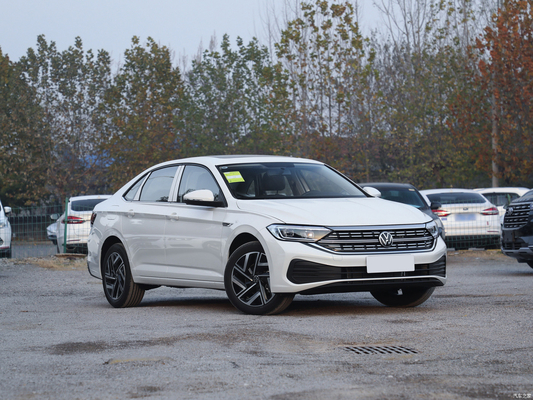 2023 Volkswagen Sagitar 300TSI DSG Leap Version Limousine mit Hinterkamera und automatischer AC