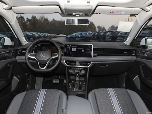 2023 Volkswagen Sagitar 300TSI DSG Leap Version Limousine mit Hinterkamera und automatischer AC