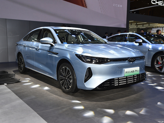 2024 Chery Fengyun A8 Plug-in Hybrid-Elektrofahrzeug mit 106 km reiner elektrischer Reichweite