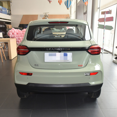 Hinterkamera und Linkslenkung Leapmotor T03 4-Sitzer Kleines Elektroauto für Erwachsene