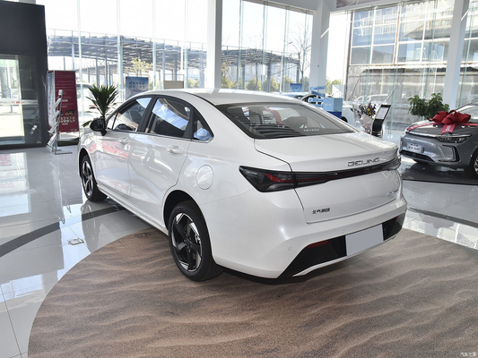 Peking EU5 PLUS R500 Elektrolimousine mit 416 km Reichweite und 120 kW Gesamtmotorleistung