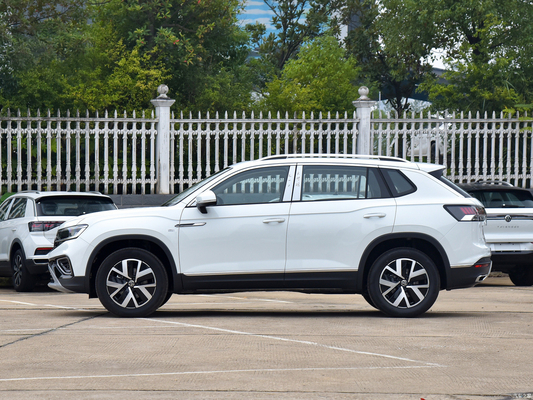 Volkswagen Tayron 300TSI Zweiradantrieb Luxus PLUS Advanced Version SUV für 5 Sitzplätze