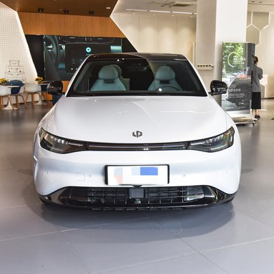 Große Raum Leapmotor C01 EV Autos Carro Electrico Para Erwachsene mit und R18 Reifen Größe