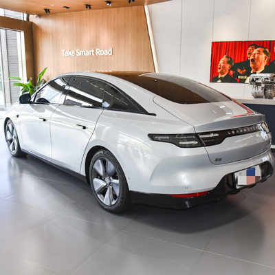 Große Raum Leapmotor C01 EV Autos Carro Electrico Para Erwachsene mit und R18 Reifen Größe