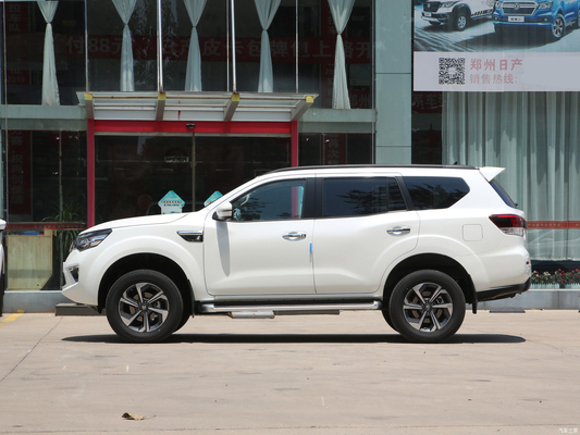 Mehrfunktionslenker und LED-Taglicht Nissan Paladin 2023 2.0T Allrad-Exklusiv-SUV