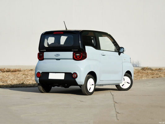 Chery QQ Eiscreme EV Mini Elektroauto 3 Türen 4 Sitzplätze Höchstgeschwindigkeit 100 KM/h für Erwachsene