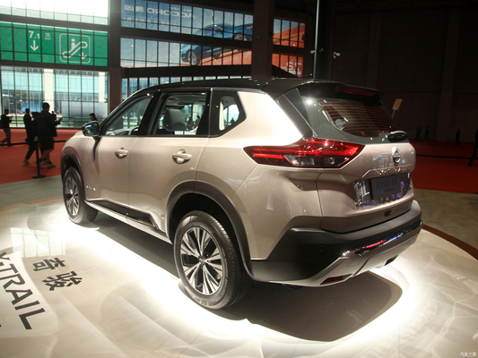 Hybrid-Treibstoff Nissan X-Trail E-Power 2023 Auto Benzin Elektroantrieb Doppelmotor 4x4 ABS SUV