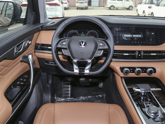 Vorderes Fahrwerk Macpherson 2023 Chang'an CS95 Plus 2.0T 2WD Luxus 5-Türer 7-Sitzer SUV