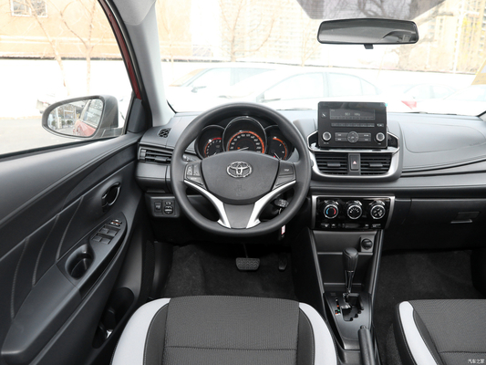 2022 Toyota YARiS L 1.5L Manuelle Klimaanlage führende PLUS kleine 4-Türer 5-Sitzer SUV