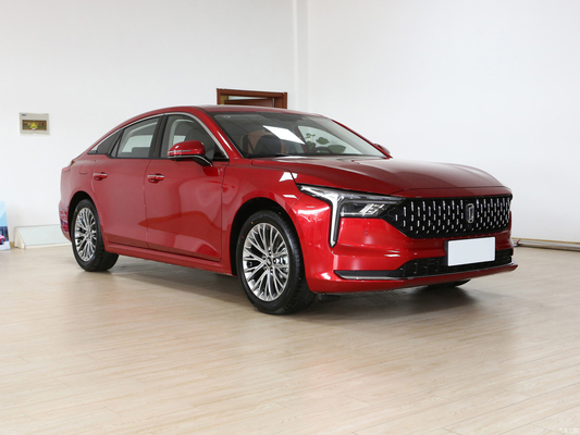 FAW Bestune B70 2.0T 1.5T 5 Sitzplätze Mittlere Fahrzeuge Turbogas-/Benzin-Hatchback Elektro-Hinterfenster