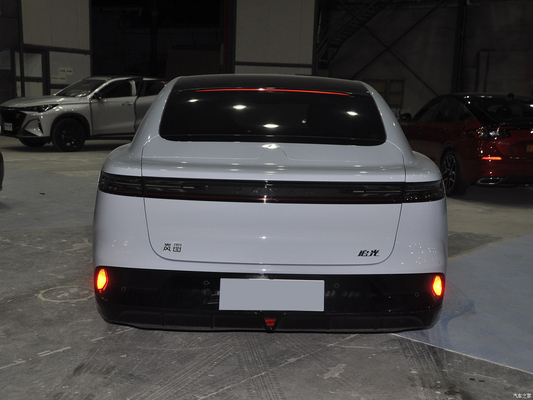 Langstreckenleistung 375 kW VOYAH 4-Türer 5-Sitzer Limousine mit 730 km CLTC Reichweite