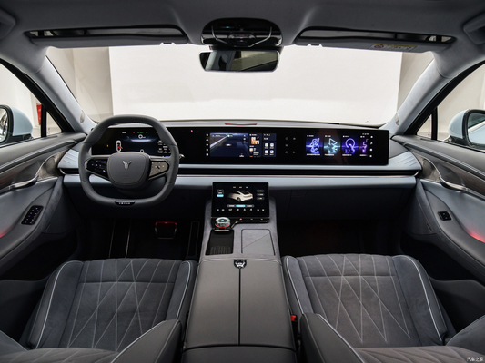 Langstreckenleistung 375 kW VOYAH 4-Türer 5-Sitzer Limousine mit 730 km CLTC Reichweite