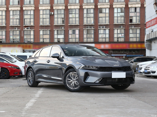 Vordere Aufhängung Macpherson in 2021 Kia K5 270T CWD Mode Version Limousine