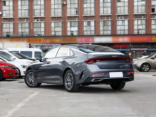 Vordere Aufhängung Macpherson in 2021 Kia K5 270T CWD Mode Version Limousine