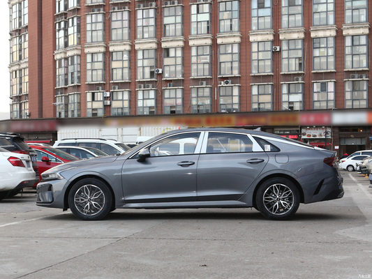 Vordere Aufhängung Macpherson in 2021 Kia K5 270T CWD Mode Version Limousine