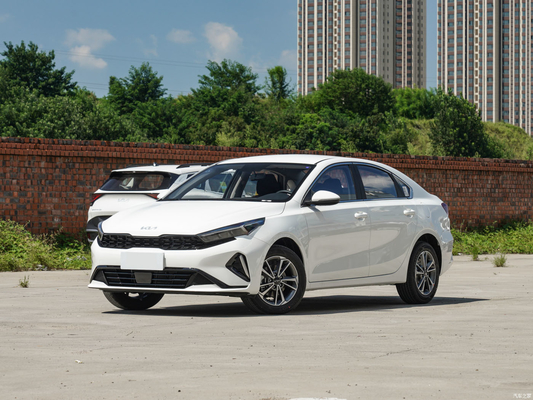 2023 Kia K3 Limousine LED-Scheinwerfer Motor mit natürlicher Aspiration und niedrigem Kraftstoffverbrauch