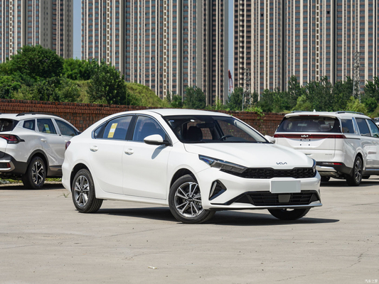2023 Kia K3 Limousine LED-Scheinwerfer Motor mit natürlicher Aspiration und niedrigem Kraftstoffverbrauch