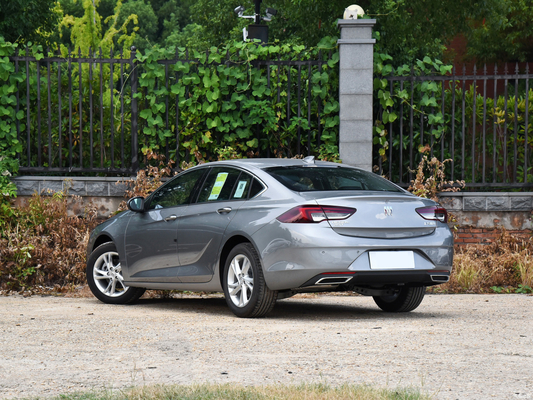 4904*1863*1461mm 2024 Buick Regal 25T Super Edition 4-Türer 5-Sitzer Benzinwagen mit ESC
