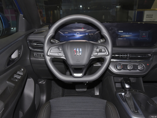 Buick Envista 1.5T 5-Türer 5-Sitzer Transportwagen mit R18 Reifengröße und Touchscreen