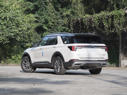 Lassen Sie die Kraft des 2023 ECOBOOST 285 SUV Turbomotor 6 Sitzplätze und Hinterradantrieb freisetzen
