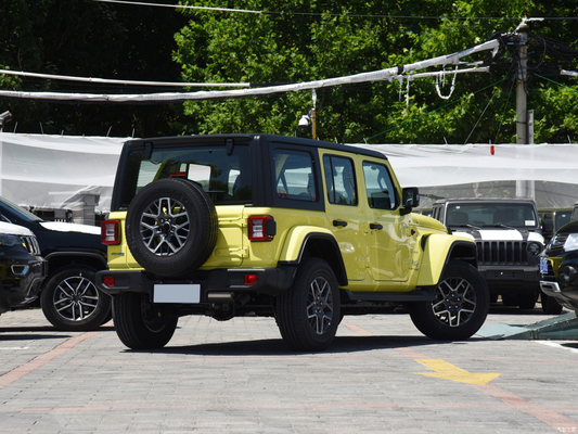 2022 Jeep Wrangler 4-Türer 2.0T 4XE Sahara Plug-in Hybrid Fluoreszenzgelb limitierte Ausgabe