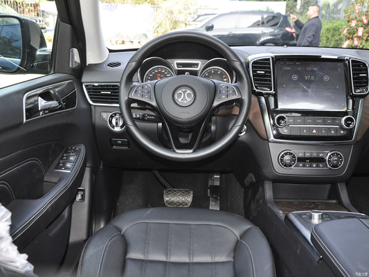2023 Baic BJ90SUV 3.0T in Shanhe Classic Supreme Edition TPMS und ESC installiert