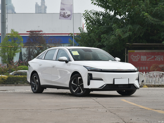 Geely Galaxy L6 2023 60km Hybrid PLUS Limousine als Bild 1.5T Elektroauto für CLTC 60k