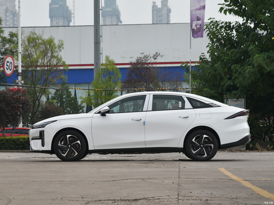 Geely Galaxy L6 2023 60km Hybrid PLUS Limousine als Bild 1.5T Elektroauto für CLTC 60k