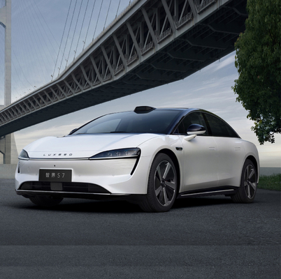 210 KM/h Höchstgeschwindigkeit Huawei Chery LUXEED S7 Elektrische Auto Limousine 4 Tür 5 Sitz Hybrid