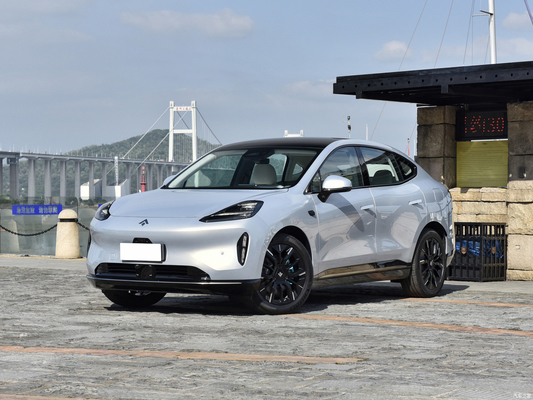 Energie-Elektrofahrzeug 670 km Hinterradantrieb UHV-Version für 5-Sitzer-Körperstruktur
