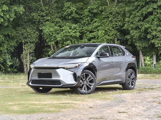 2024 Toyota Bz4x 4WD Elektro-SUV mit 560KM Reichweite 160KM/h Höchstgeschwindigkeit 4690*1860*1650mm