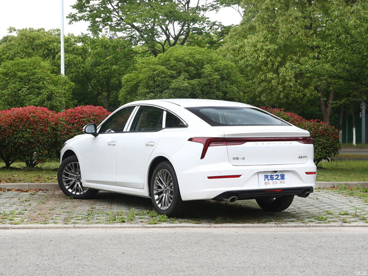 2022 Bestune B70 Pentium B70 1.5T Automatic Enjoyment Hatchback Ein Leistungsniveau