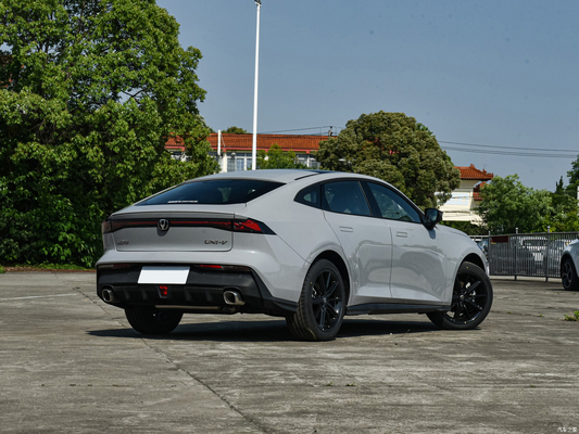 2023 Changan Uni-v 1.5T Hatchback Benzinlimousine mit Geschwindigkeitssteuerung ACC als Bild